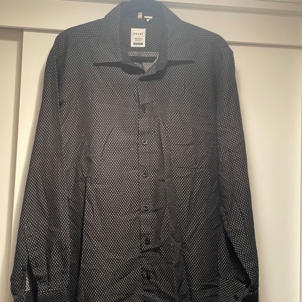 Haupt Men’s dress shirt
